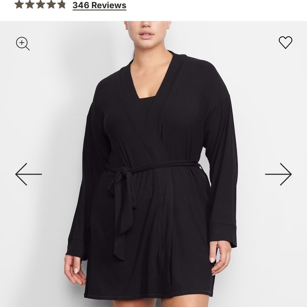 SKIMS Classic Black Women's Robe